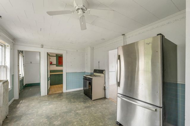 66 Ash Street, Manchester, NH 03104