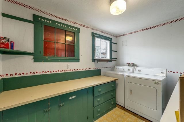 66 Ash Street, Manchester, NH 03104