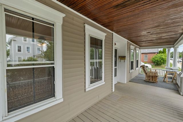 66 Ash Street, Manchester, NH 03104