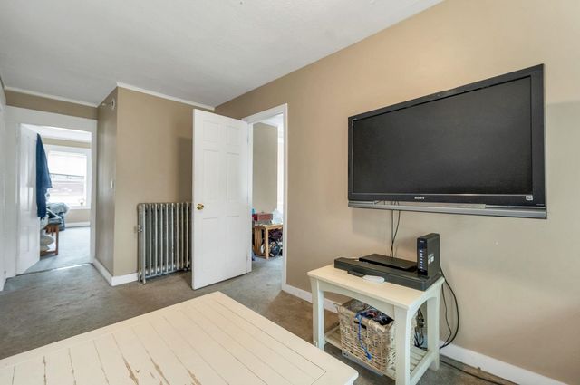 66 Ash Street, Manchester, NH 03104