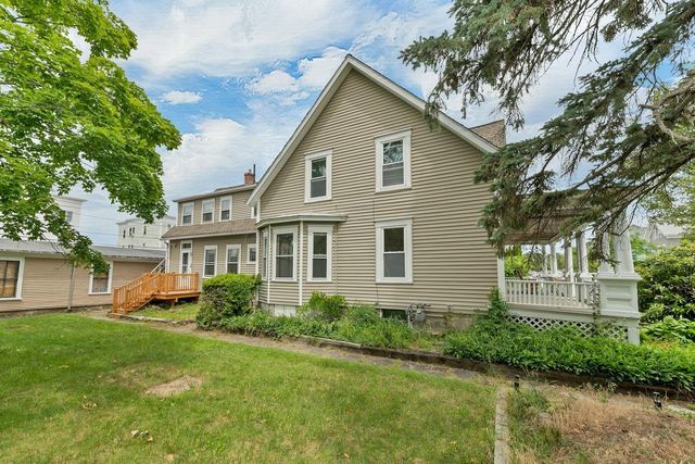 66 Ash Street, Manchester, NH 03104