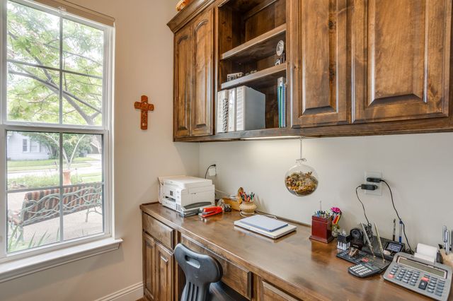 3318 W 5th Street, Fort Worth, TX 76107