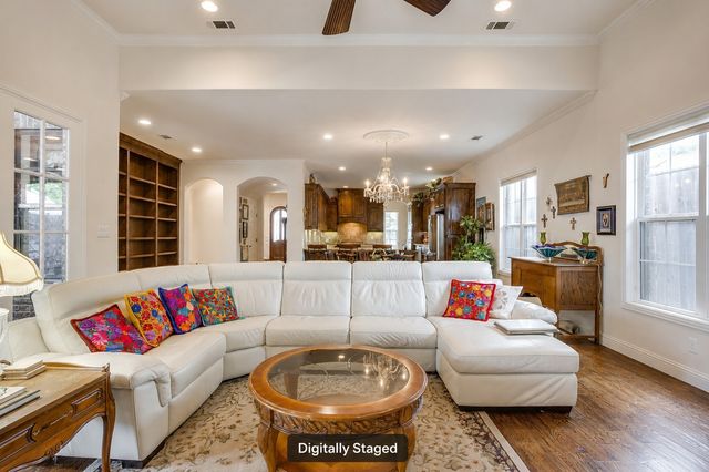 3318 W 5th Street, Fort Worth, TX 76107