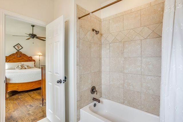 3318 W 5th Street, Fort Worth, TX 76107