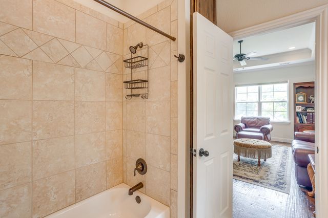 3318 W 5th Street, Fort Worth, TX 76107