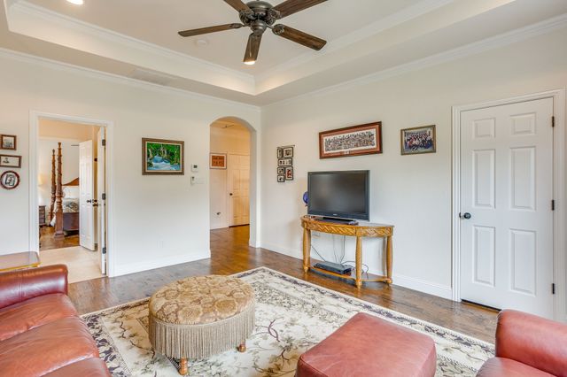 3318 W 5th Street, Fort Worth, TX 76107