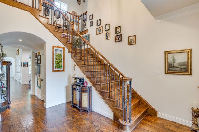 3318 W 5th Street, Fort Worth, TX 76107