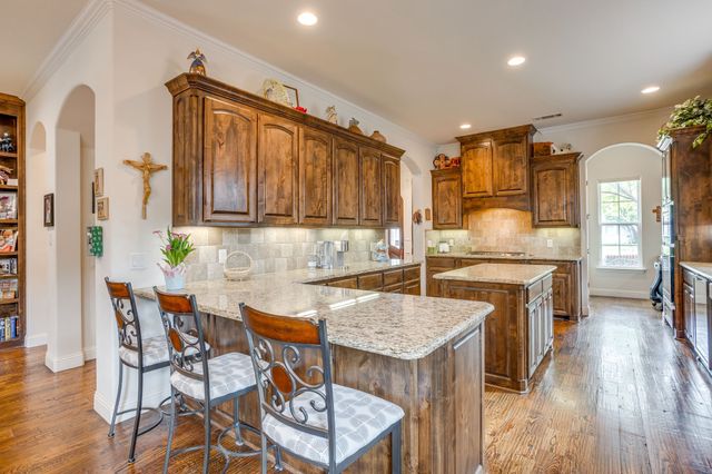 3318 W 5th Street, Fort Worth, TX 76107