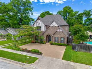 3318 W 5th Street, Fort Worth, TX 76107