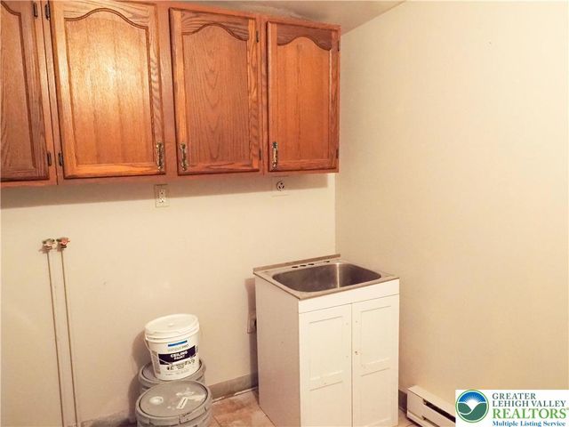 1327 West Gordon Street, Allentown City, PA 18102