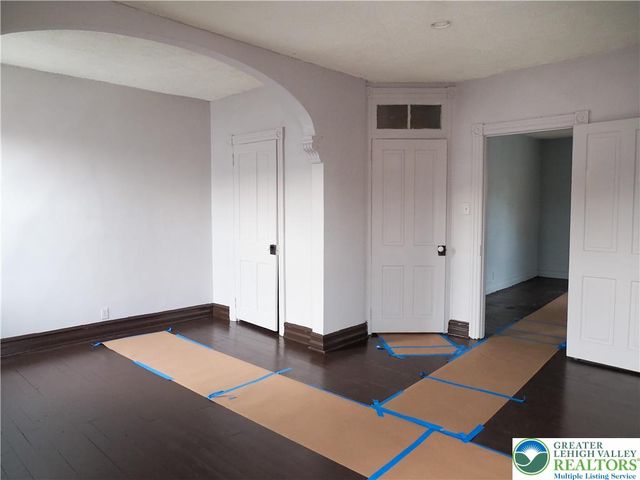 1327 West Gordon Street, Allentown City, PA 18102