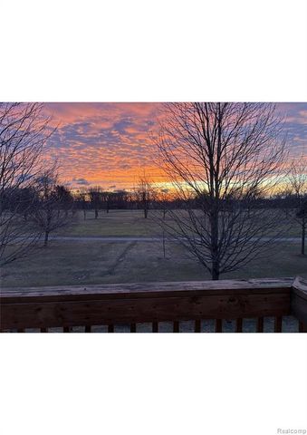 946 Country Club Drive, Saint Clair Shores, MI 48082