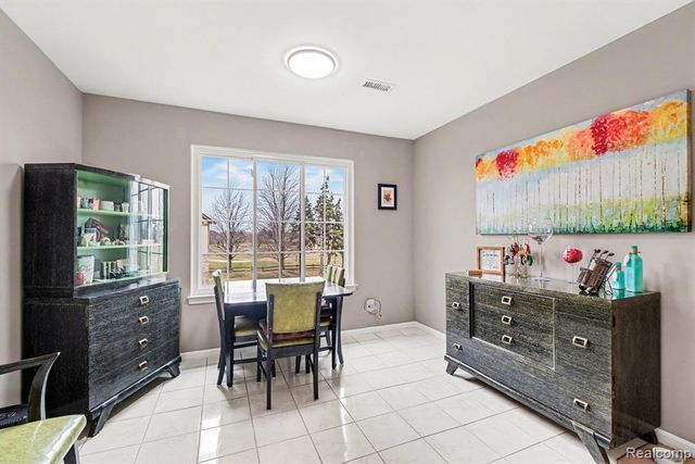 946 Country Club Drive, Saint Clair Shores, MI 48082