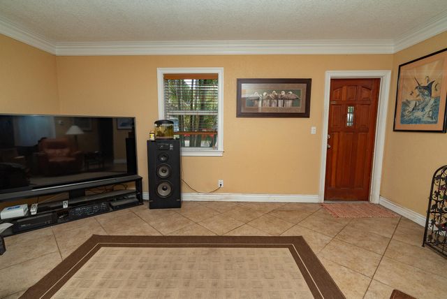 820 SW 18th Court, Fort Lauderdale, FL 33315