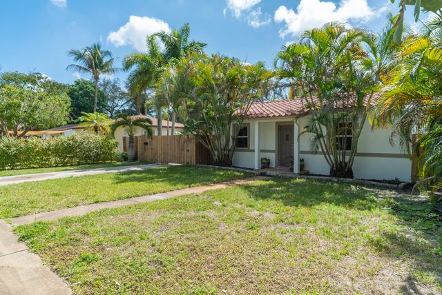 820 SW 18th Court, Fort Lauderdale, FL 33315