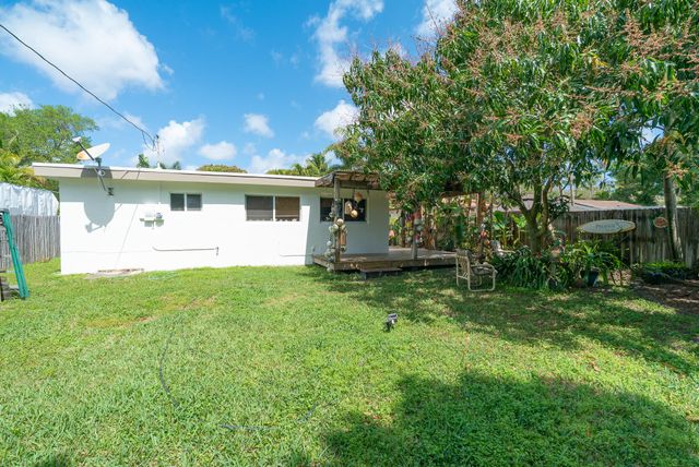 820 SW 18th Court, Fort Lauderdale, FL 33315