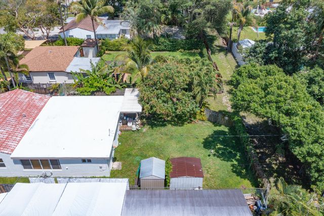 820 SW 18th Court, Fort Lauderdale, FL 33315