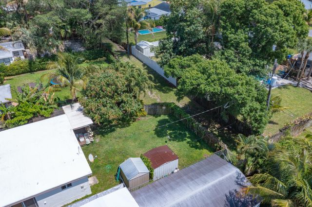 820 SW 18th Court, Fort Lauderdale, FL 33315