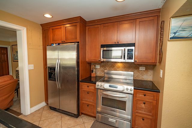 820 SW 18th Court, Fort Lauderdale, FL 33315