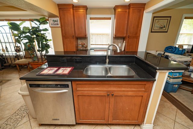 820 SW 18th Court, Fort Lauderdale, FL 33315