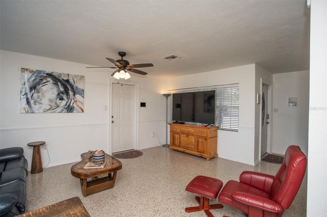 6701 31ST AVENUE N, St Petersburg, FL 33710