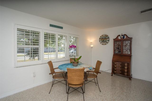 6701 31ST AVENUE N, St Petersburg, FL 33710