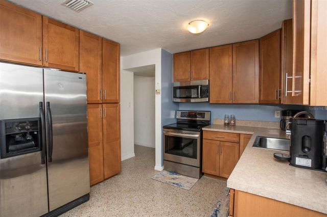 6701 31ST AVENUE N, St Petersburg, FL 33710