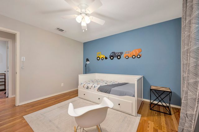 5517 Chimney Rock Road, Fort Worth, TX 76112