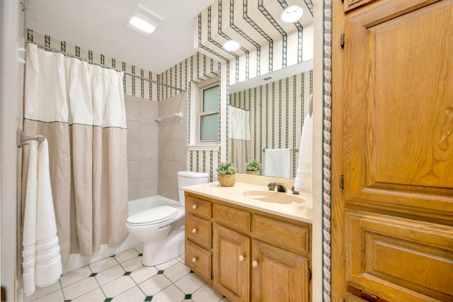 5517 Chimney Rock Road, Fort Worth, TX 76112