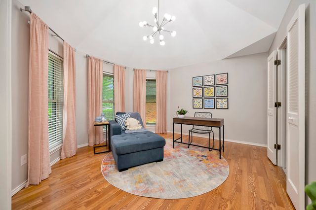 5517 Chimney Rock Road, Fort Worth, TX 76112