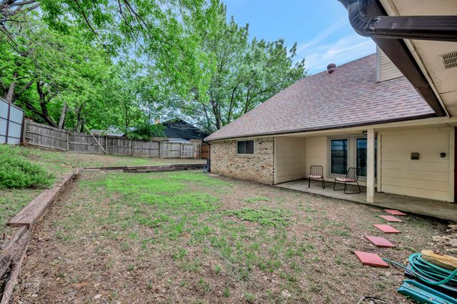 5517 Chimney Rock Road, Fort Worth, TX 76112
