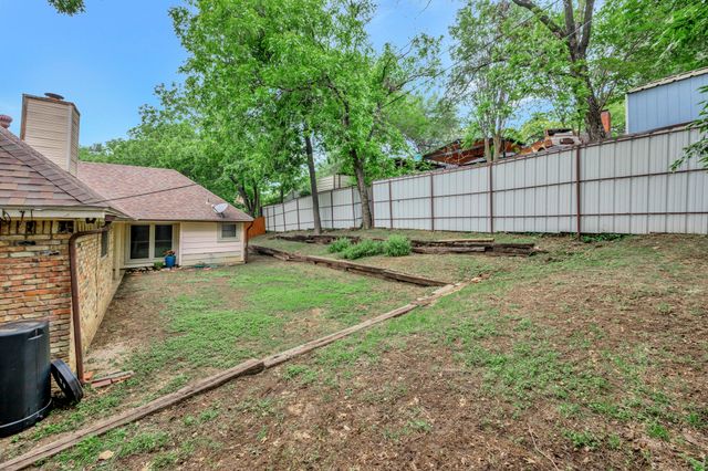 5517 Chimney Rock Road, Fort Worth, TX 76112