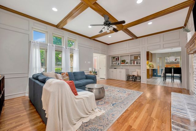 5517 Chimney Rock Road, Fort Worth, TX 76112