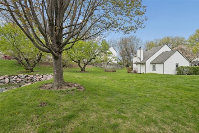 938 Chase Court, Gurnee, IL 60031