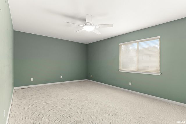 3510 N Kingston Dr Apt 27, Peoria, IL 61604