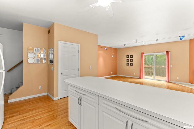3510 N Kingston Dr Apt 27, Peoria, IL 61604