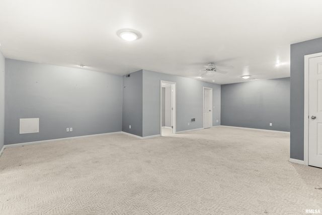 3510 N Kingston Dr Apt 27, Peoria, IL 61604