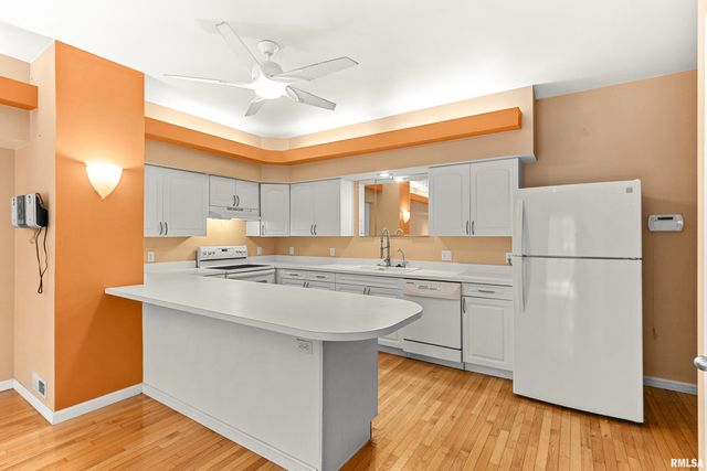 3510 N Kingston Dr Apt 27, Peoria, IL 61604