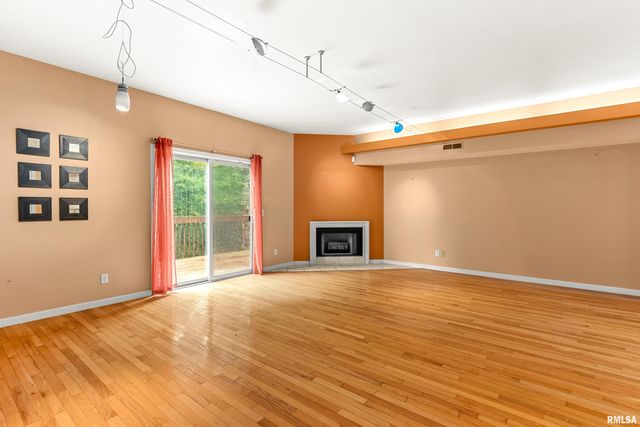 3510 N Kingston Dr Apt 27, Peoria, IL 61604