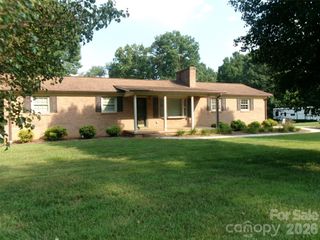 5934 St Peters Church Road, Conover, NC 28613