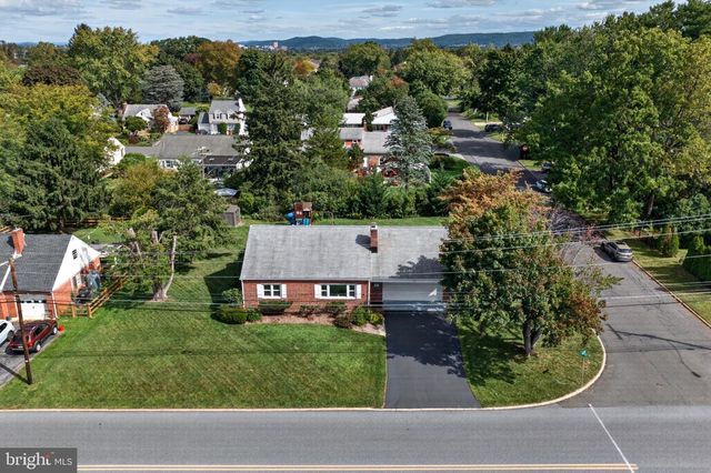 619 PARKWAY RD, Allentown, PA 18104