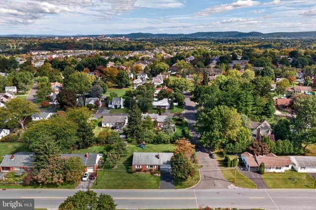 619 PARKWAY RD, Allentown, PA 18104