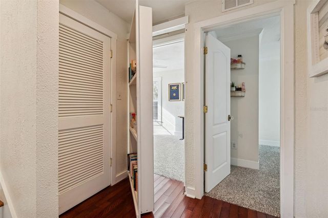 231 W JEAN STREET, Tampa, FL 33604