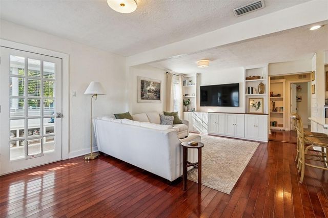 231 W JEAN STREET, Tampa, FL 33604