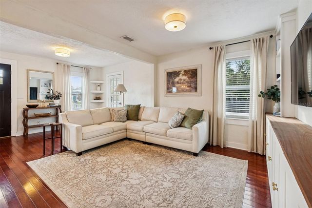 231 W JEAN STREET, Tampa, FL 33604