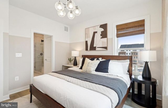 42619 BLACK ANGUS DR, Ashburn, VA 20148