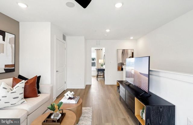 42619 BLACK ANGUS DR, Ashburn, VA 20148