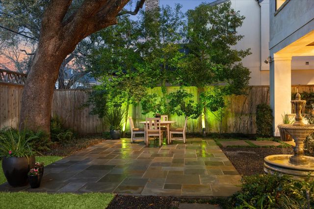 6014 Floyd Street, Houston, TX 77007