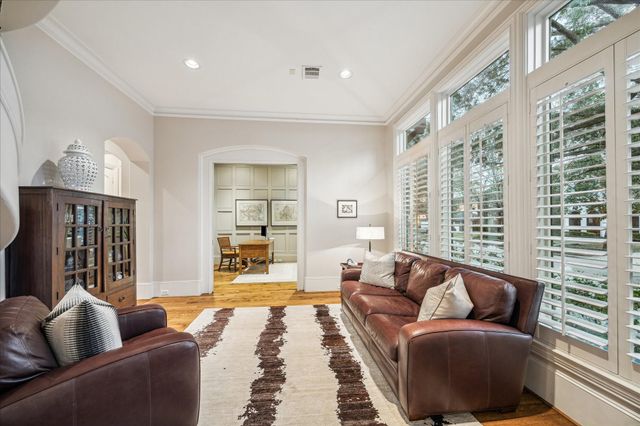 6014 Floyd Street, Houston, TX 77007