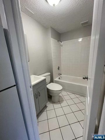322 Park Street 23, Hackensack, NJ 07601
